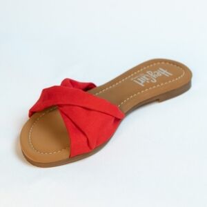 Corkys Lemonade size 9